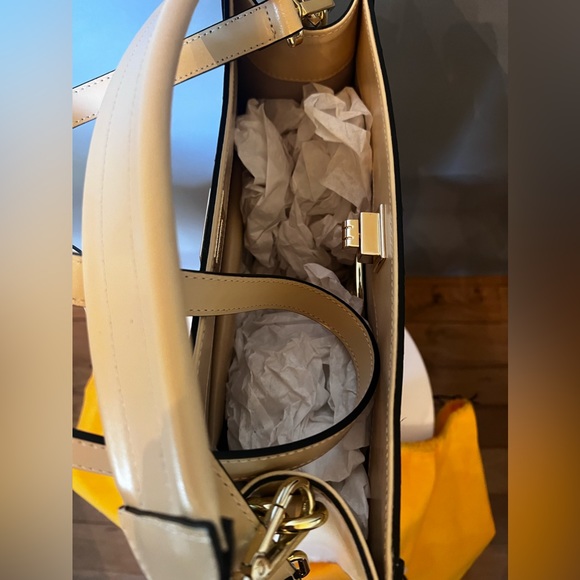 Valentino Milano Bag. Never used. - Picture 2 of 7